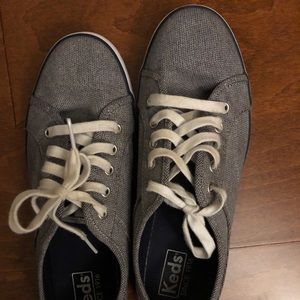 Women’s size 8 Keds sneakers navy pinstripe